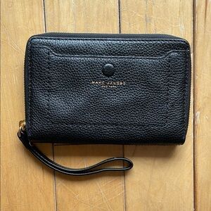Marc Jacobs Black Leather Wristlet Wallet